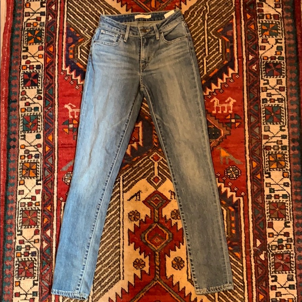 NWOT Levi’s 721 high rise skinny jeans size 25